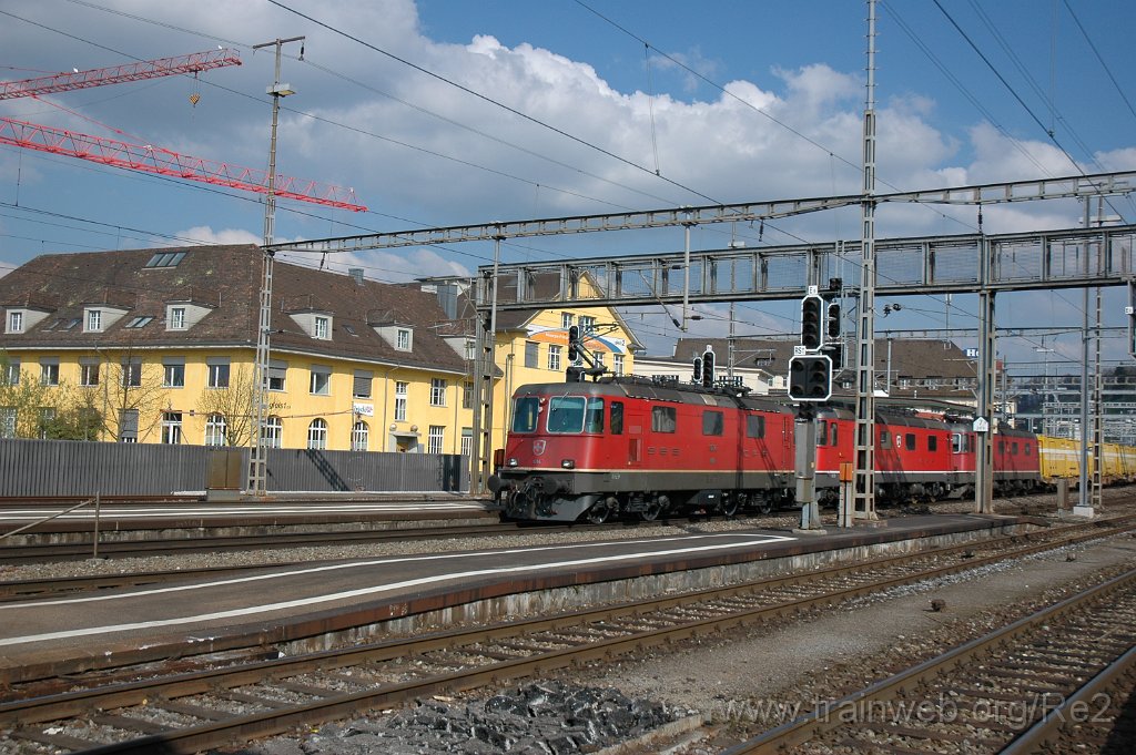 1853-0031-130410.jpg - SBB-CFF Re 4/4'' 11254 + SBB-CFF Re 6/6 11640 ''Münchenstein'' + SBB-CFF Re 6/6 11681 ''Immensee'' / Lenzburg 13.4.2010