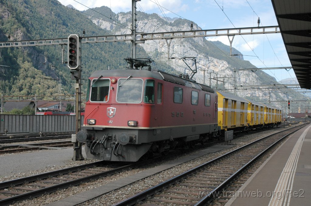 2180-0016-020911.jpg - SBB-CFF Re 4/4'' 11182 / Erstfeld 2.9.2011