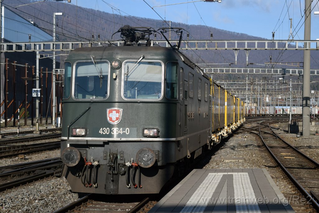 5264-0020-040119.jpg - SBBC Re 4/4''' 11364 (Re 430.364-0)  (Re 91 85 4 430 364-0 CH-SBBC) / Olten 4.1.2019