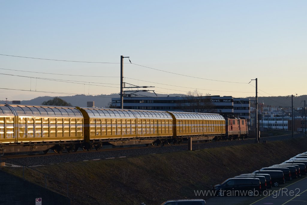 5356-0013-260319.jpg - SBBC Re 4/4''' 11352 (Re 430.352-5)  (Re 91 85 4 430 352-5 CH-SBBC) / Kloten (Balsberg) 26.3.2019