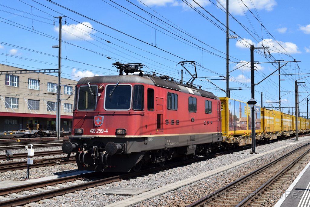 5540-0046-310519.jpg - SBBC Re 4/4'' 11259 (Re 420.259-4)  (Re 91 85 4 420 259-4 CH-SBBC) / Aarau (Torfeld) 31.5.2019