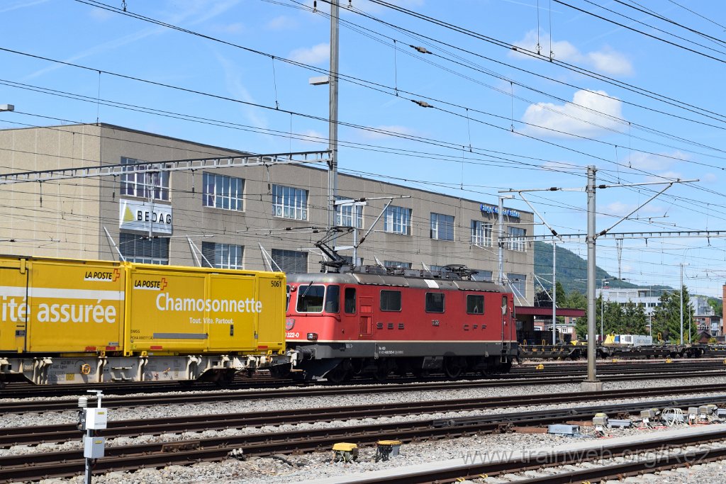 5551-0019-310519.jpg - SBBC Re 4/4'' 11322 (Re 420.322-0)  (Re 91 85 4 420 322-0 CH-SBBC) / Aarau (Torfeld) 31.5.2019