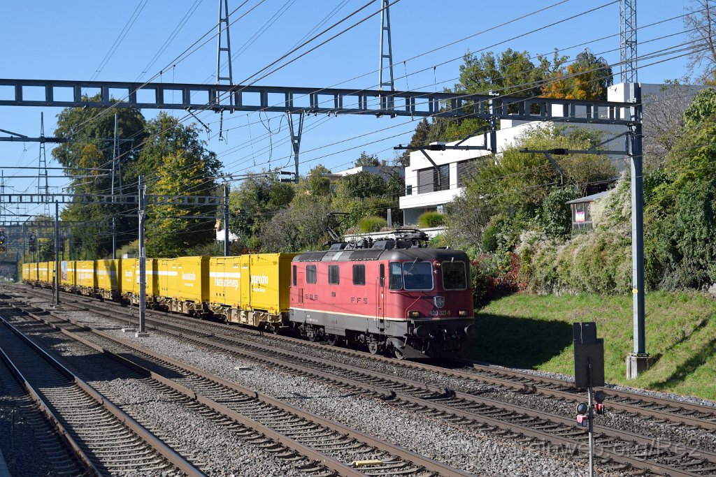 8224-0012-051022.jpg - SBBC Re 4/4'' 11327 (Re 420.327-9)  (Re 91 85 4 420 327-9 CH-SBBC) / Winterthur (Römerstrasse) 5.10.2022