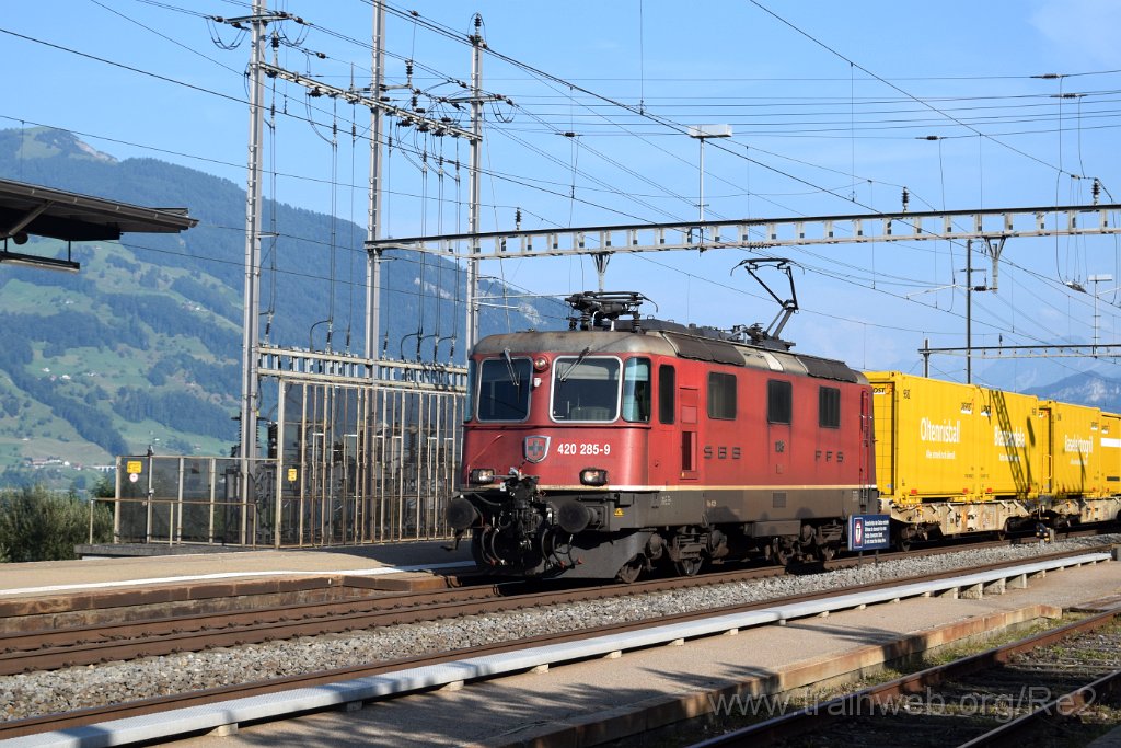 9317-0046-220824.jpg - SBBC Re 4/4'' 11285 (Re 420.285-9)  (Re 91 85 4 420 285-9 CH-SBBC) / Immensee 22.8.2024