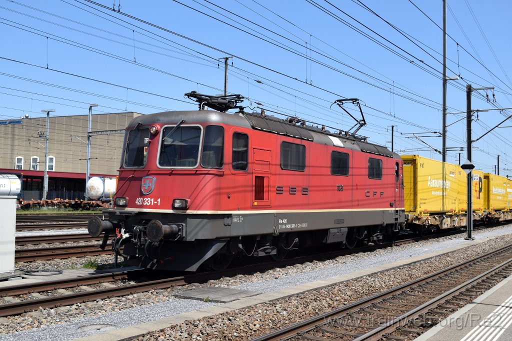 9700-0017-020525.jpg - SBBC Re 4/4'' 11331 (Re 420.331-1)  (Re 91 85 4 420 331-1 CH-SBBC) / Aarau (Torfeld) 2.5.2025
