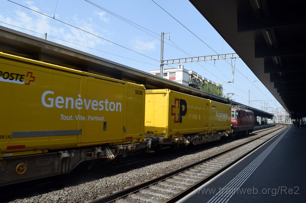 9944-0011-130825.jpg - SBBC Re 4/4'' 11264 (Re 420.264-4)  (Re 91 85 4 420 264-4 CH-SBBC) / Zürich-Oerlikon 13.8.2025