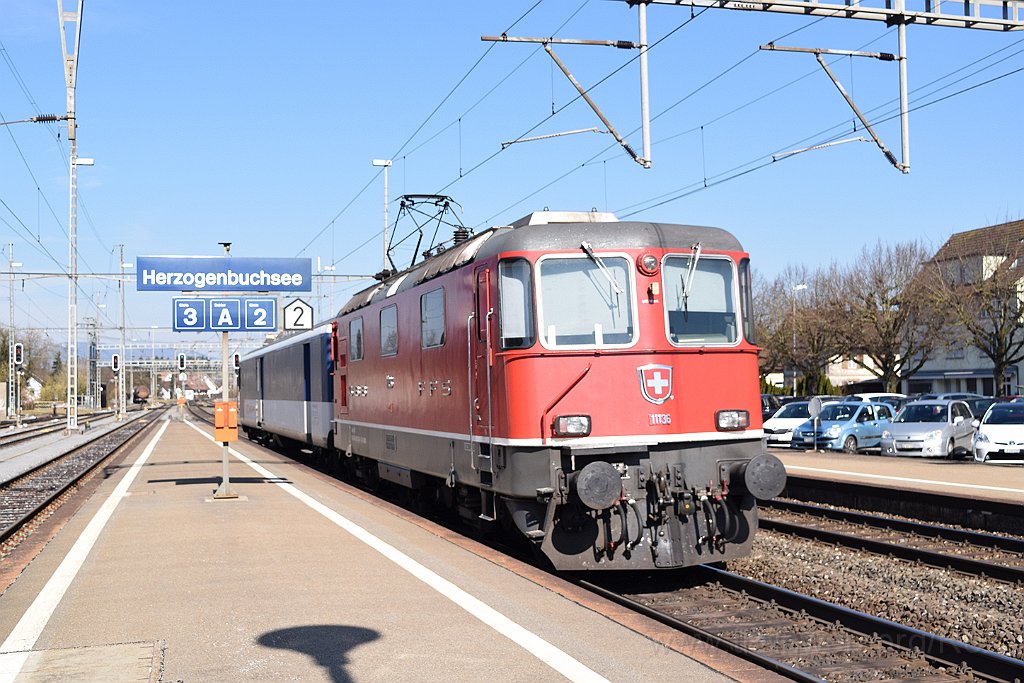 4371-0006-270217.jpg - St 901 + Re 4/4" 11136 (Re 420.136-4)  / Herzogenbuchsee 27.2.2017