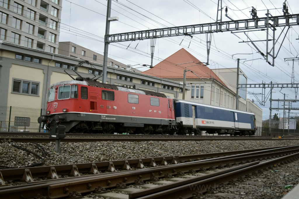 4812-0017-050118.jpg - St 900 + Re 4/4" 11131 (Re 420.131-5)  / Lenzburg 5.1.2018