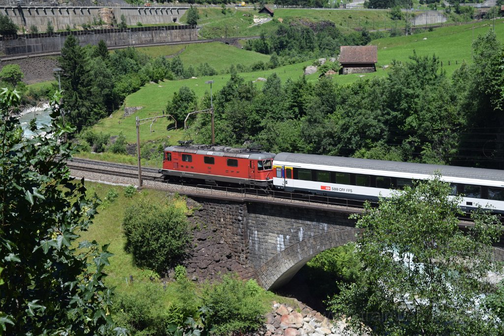 3975-0028-070716.jpg - Re 4/4" 11196 (Re 420.196-8) / Wassen 7.7.2016