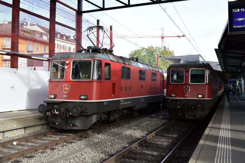 4688-0020-041017.jpg - Re 4/4" 11153 (Re 420.153-9) + Re 4/4" 11122 (Re 420.122-4) / Zürich HB 4.10.2017
