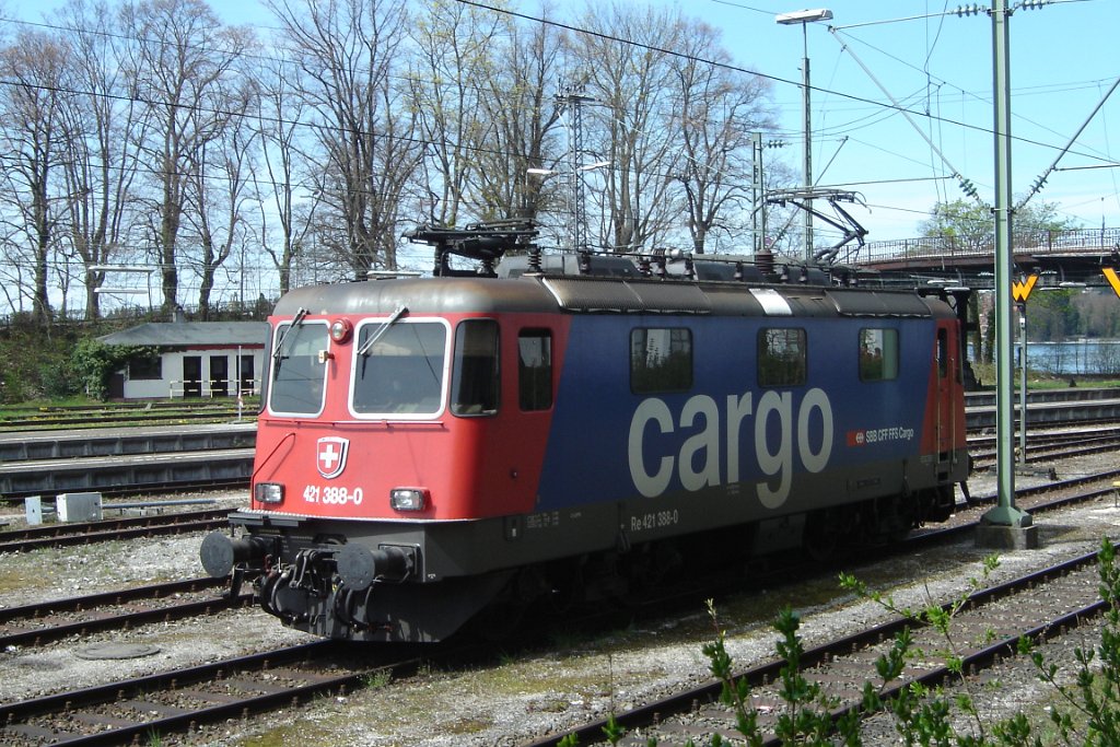 1468-0013-200408.jpg - Re 421.388-0 / Lindau Hbf 20.4.2008