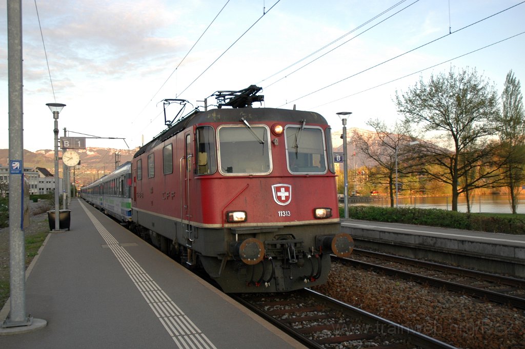 3070-0043-100414.jpg - Re 4/4" 11313 / Schmerikon 10.4.2014