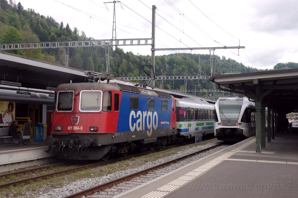 3543-0007-090515.jpg - Re 421.384-9 + Thurbo RABe 526.771-1 "Kanton Luzern" / Wattwil 9.5.2015