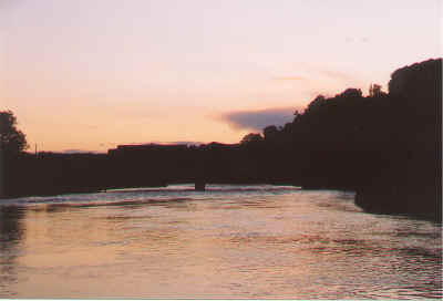 sunset.jpg (688300 bytes)