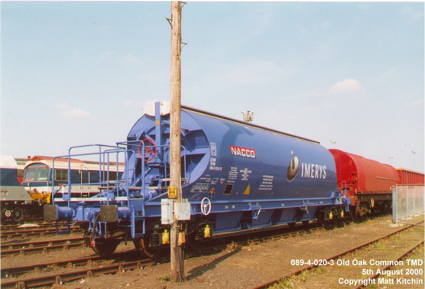 08940203.jpg (137046 bytes)