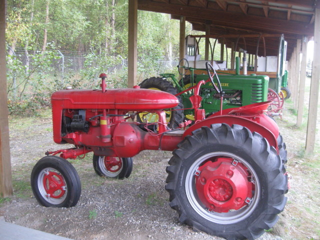 tractor9548