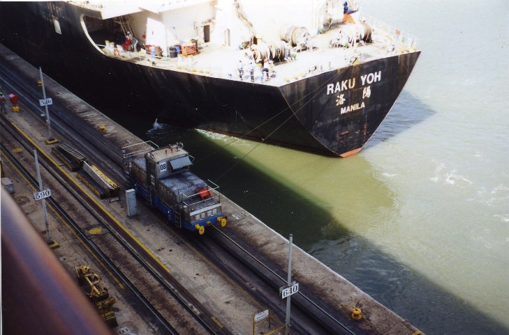 Panama Canal - Engine #08