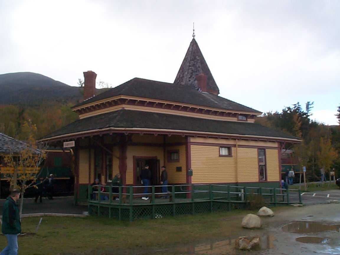 Conway Scenic Railroad - Crawford Notch Station