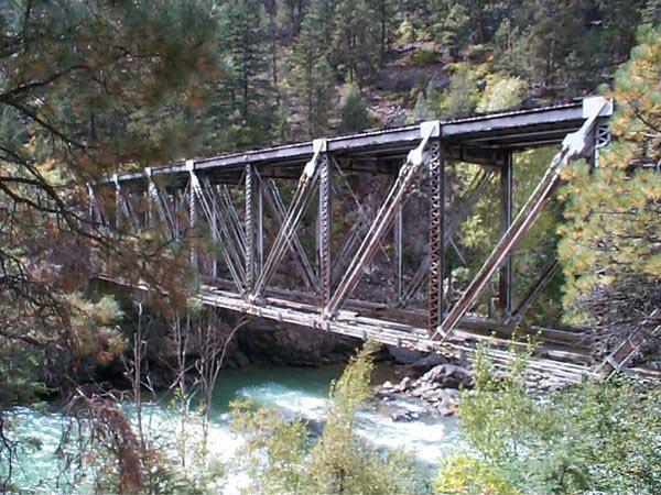 Durango & Silverton - High Bridge / Animas River