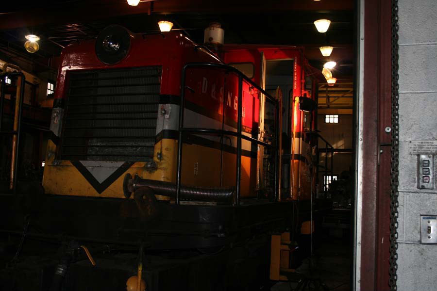 Durango & Silverton - Diesel Engine / Roundhouse