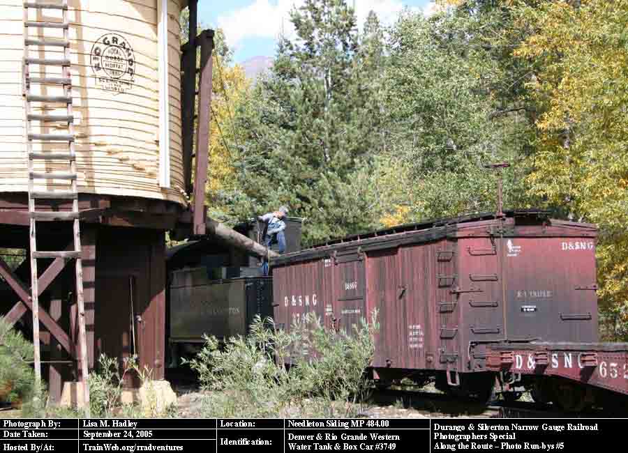 Durango & Silverton - Water Tank & Box Car #3749