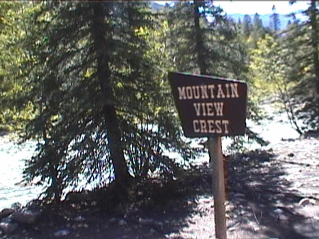 Mountain View Crest Sign (MP 485.70)