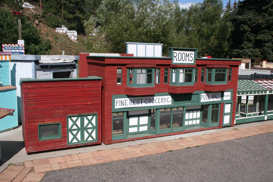 Pine Rest Grocery Co.