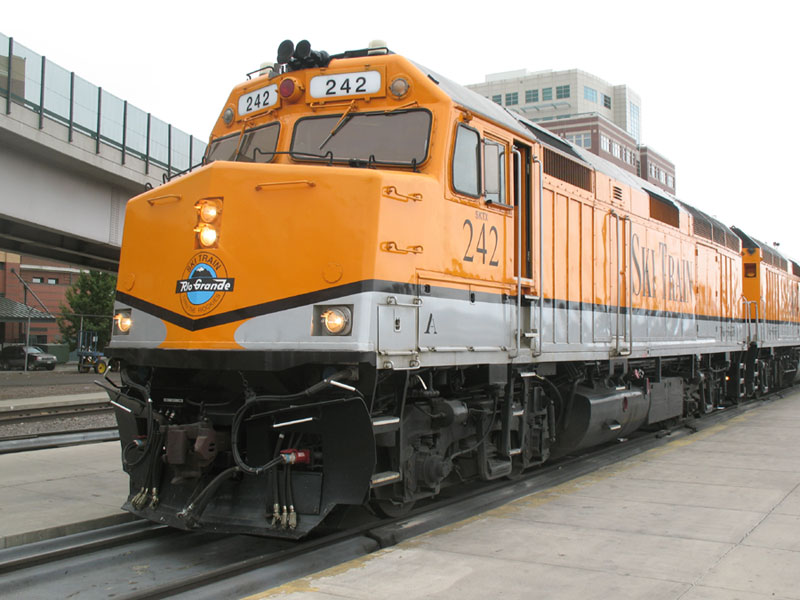 Ski Train F40PH SKTX #242