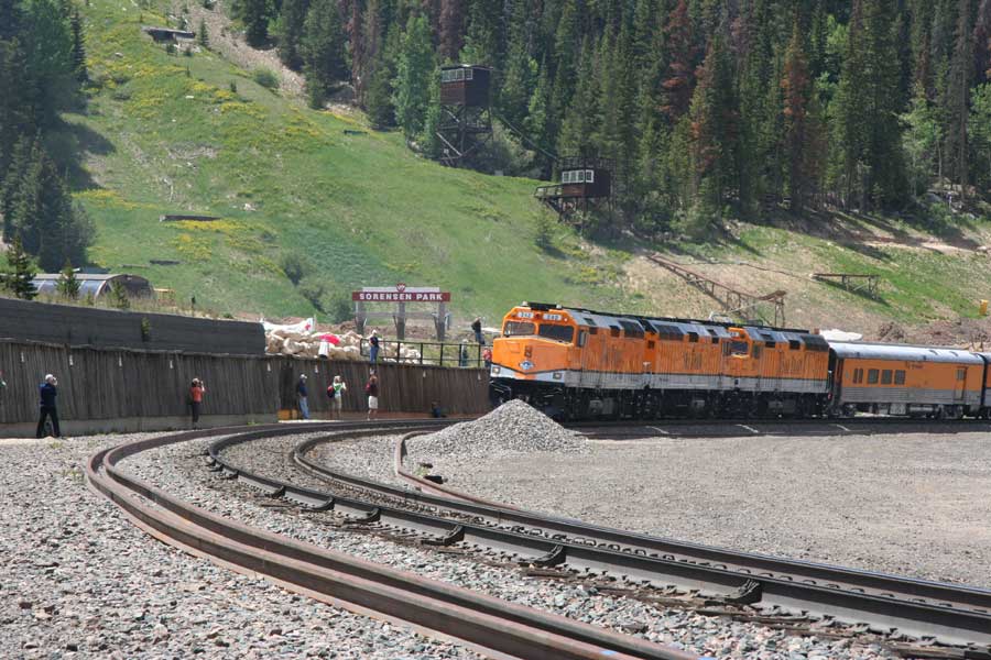 Lisa's Slide Show of Ski Train