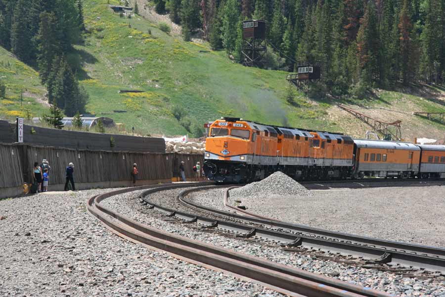 Lisa's Slide Show of Ski Train