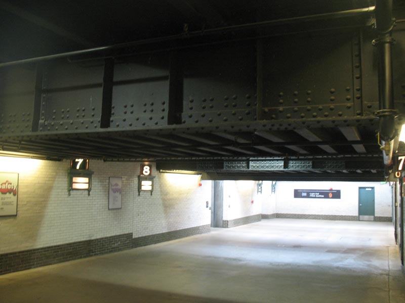 Tunnel - Track #7 / #8