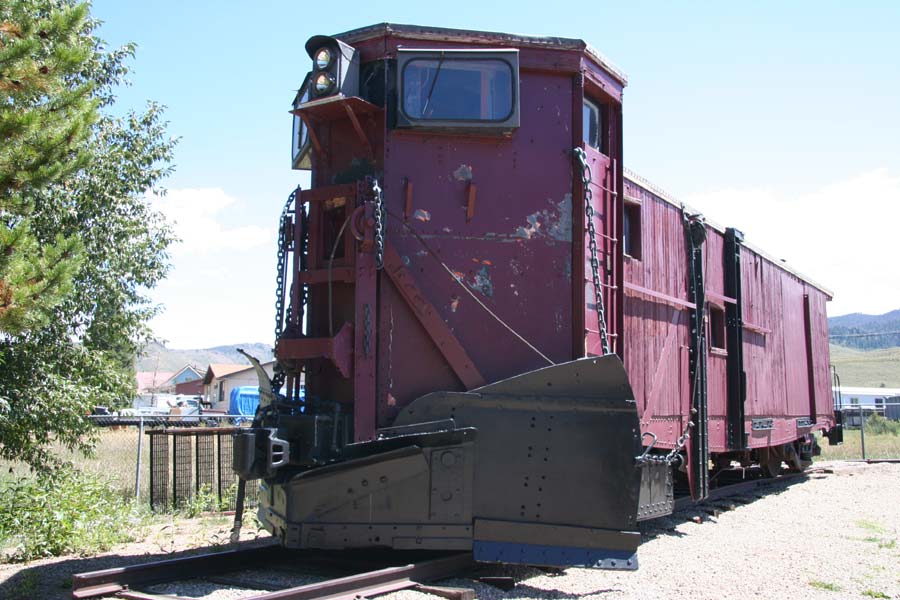 Denver and Rio Grande Western Spreader #044