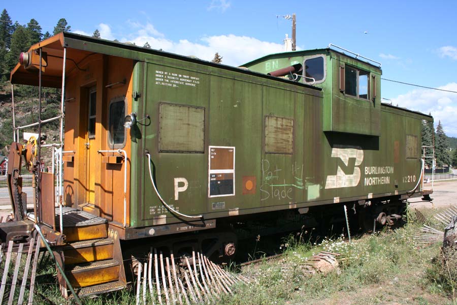Burlington Northern Caboose #12210