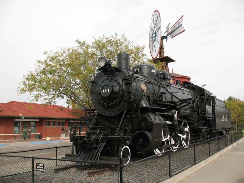 AT&SF Steam Engine #1819
