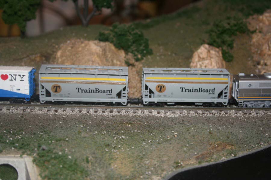 TrainBoard.com - World Tour Hoppers