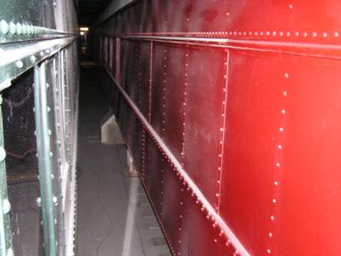 INDY UNION STATION HOTEL TRAINCAR BETWEEN CARS.JPG