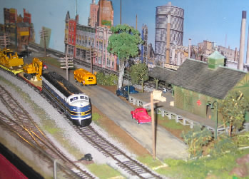 B&O FP-7 hauls freight