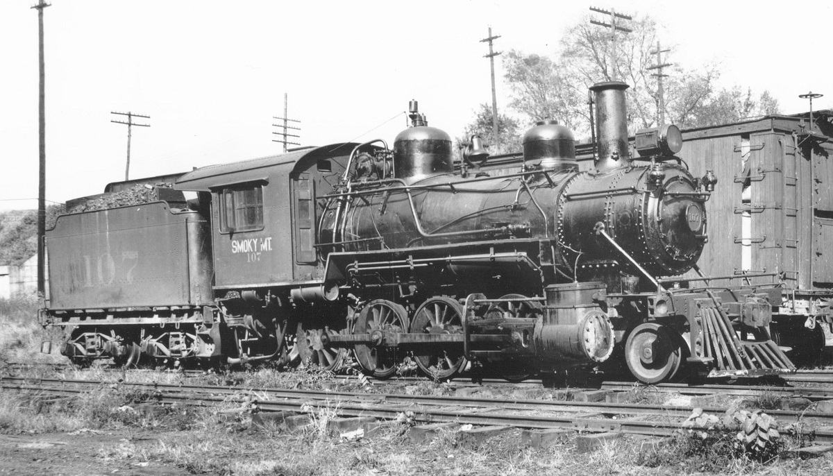Smoky Mountain engine 107 at Knoxville