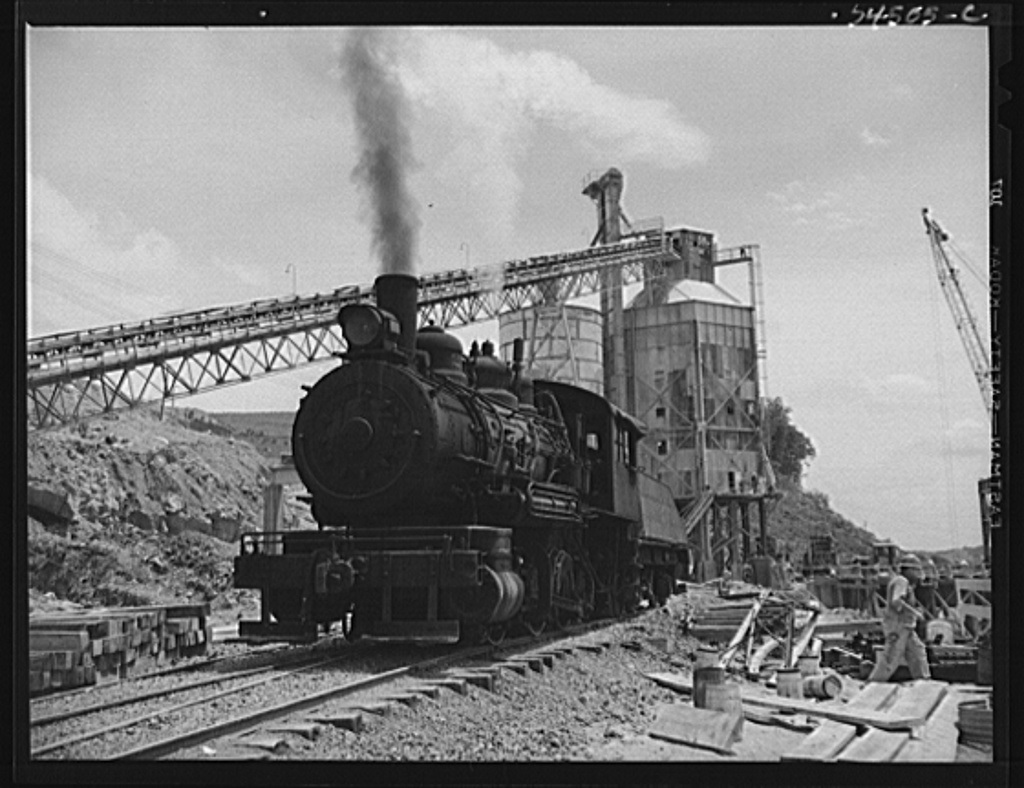 Tennessee Valley Authority engine 23 at Douglas Dam