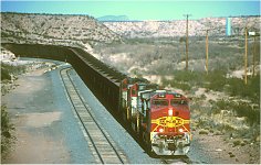 BNSF 746 leads CMCMDCH into Rincon, NM -- February 1999