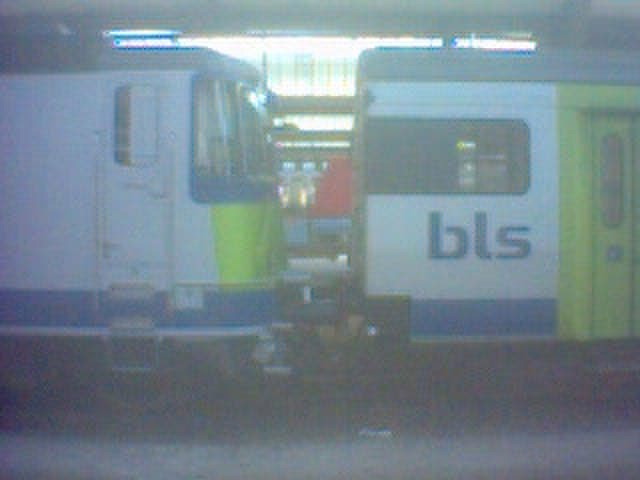 SBB Re 4/4 II im BLS-Kleid