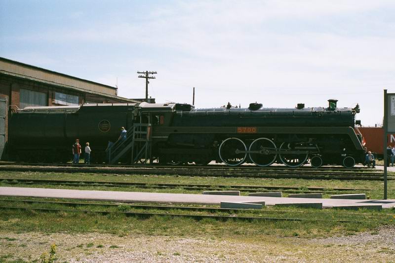 cn5700.jpg