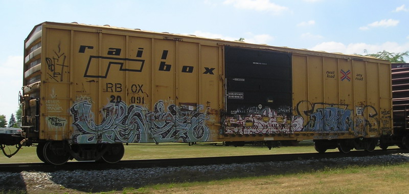rbox20091.jpg