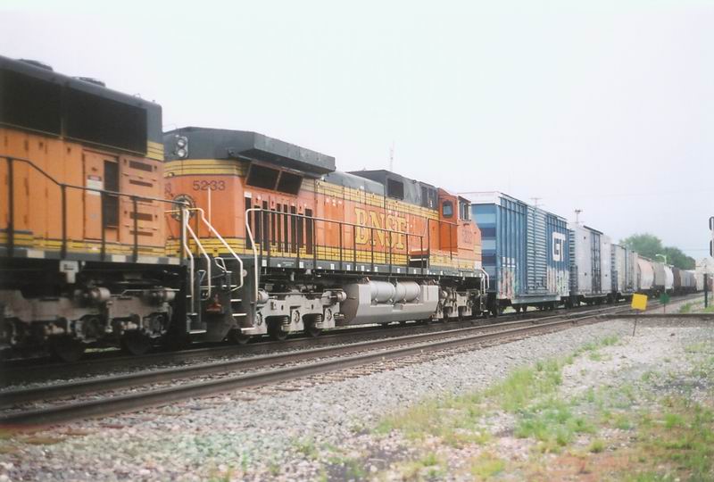bnsf5233.jpg