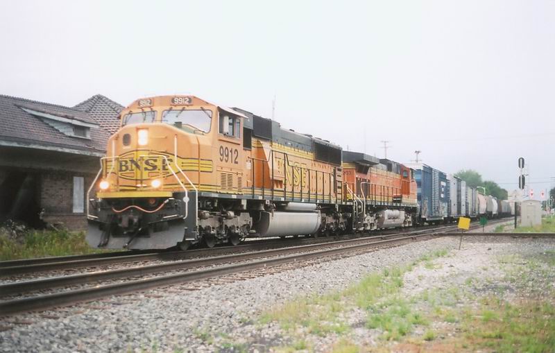 bnsf9912.jpg