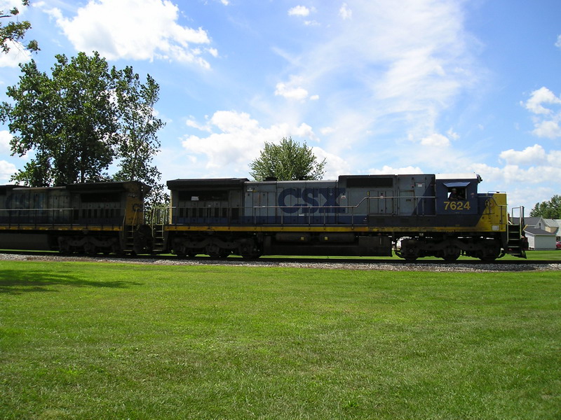 csx7624b.jpg