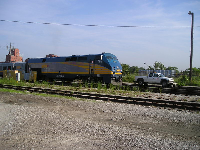 via905cnhighrail.jpg