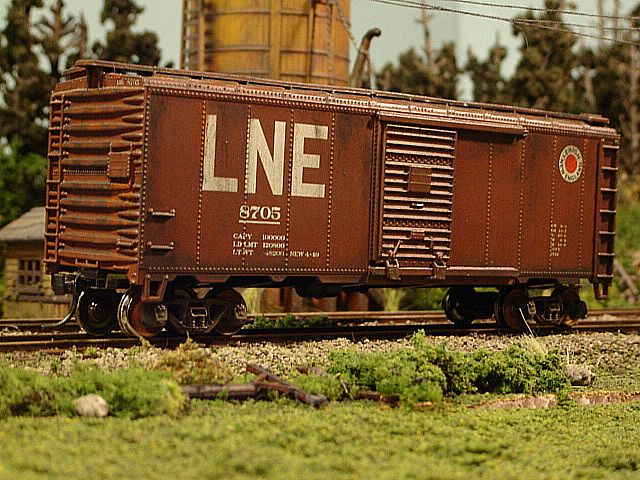 LNE Boxcar #8705 Angle View