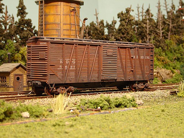 Reading Outside Truss Boxcar #5621 Angle View