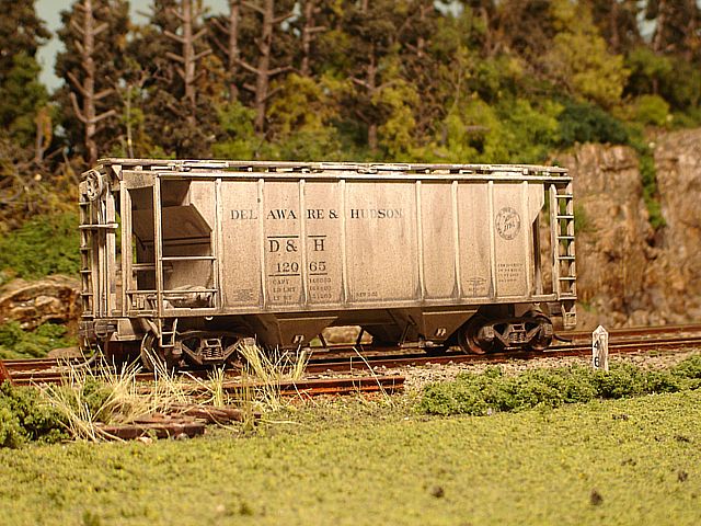 D&H Covered Hopper #12065 Angle View